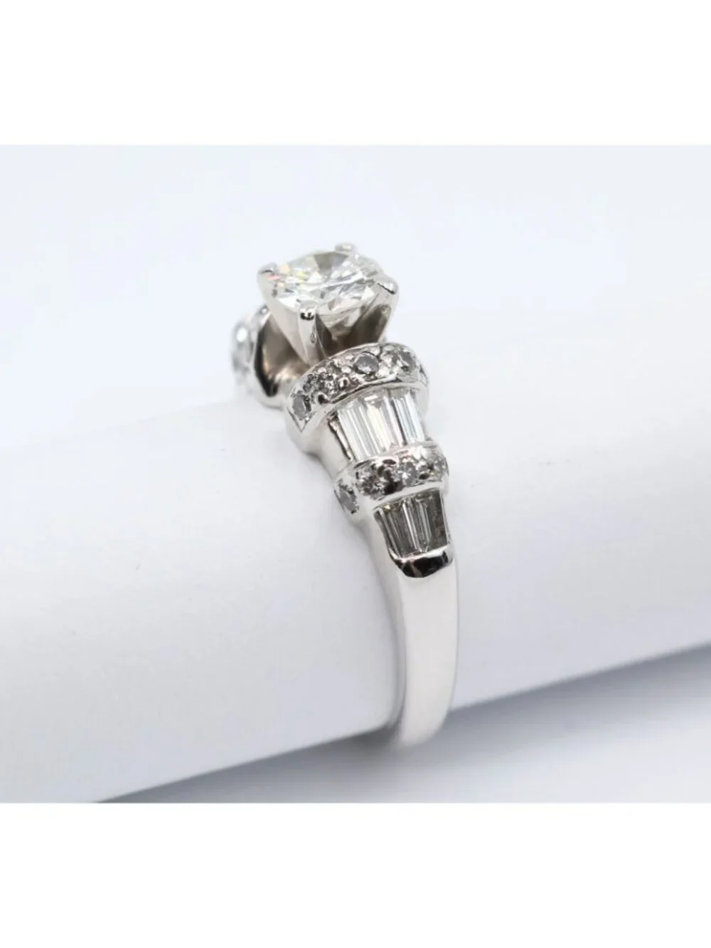Unique 14K Karat Solid White Gold Ladies Round Diamond Engagement Ring - Size 5